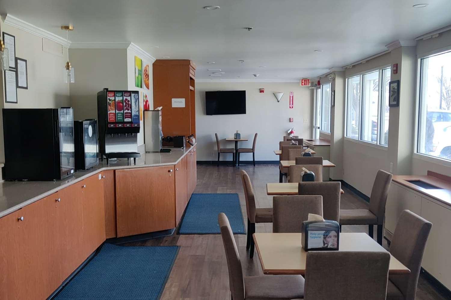 Inn Quality Newark